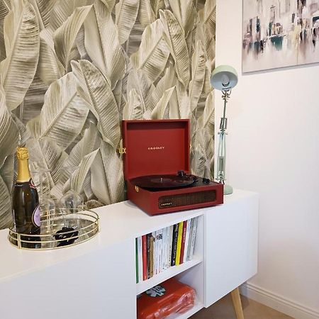 Ai Castelli Apartment - Locazione Turistica Cin It58060C2Fhnreg9A Colonna Екстериор снимка